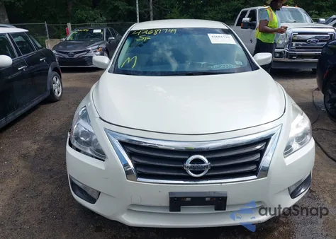 2015 Nissan Altima 2.5 S z USA, uszkodzony, nr VIN 1N4AL3AP9FC473868